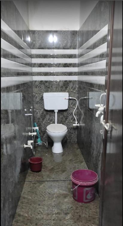 Om Sai Guest House Варанаси Экстерьер фото